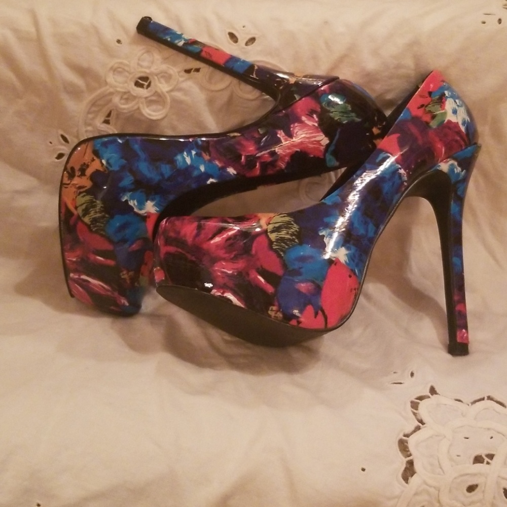 Steve Madden Multi-Color Platform Heels SZ 6